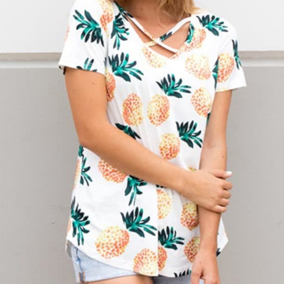 Tops - *1 XL LEFT* Criss Cross Pineapple Tee